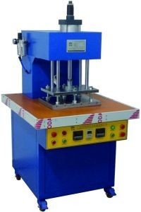 Automatic TPU Clothing Embossing Machine For Garment